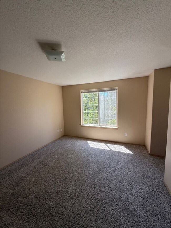 Foto del edificio - 3 Bedroom House for Rent