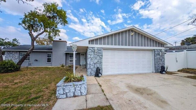 Building Photo - 122 Galiano Ct