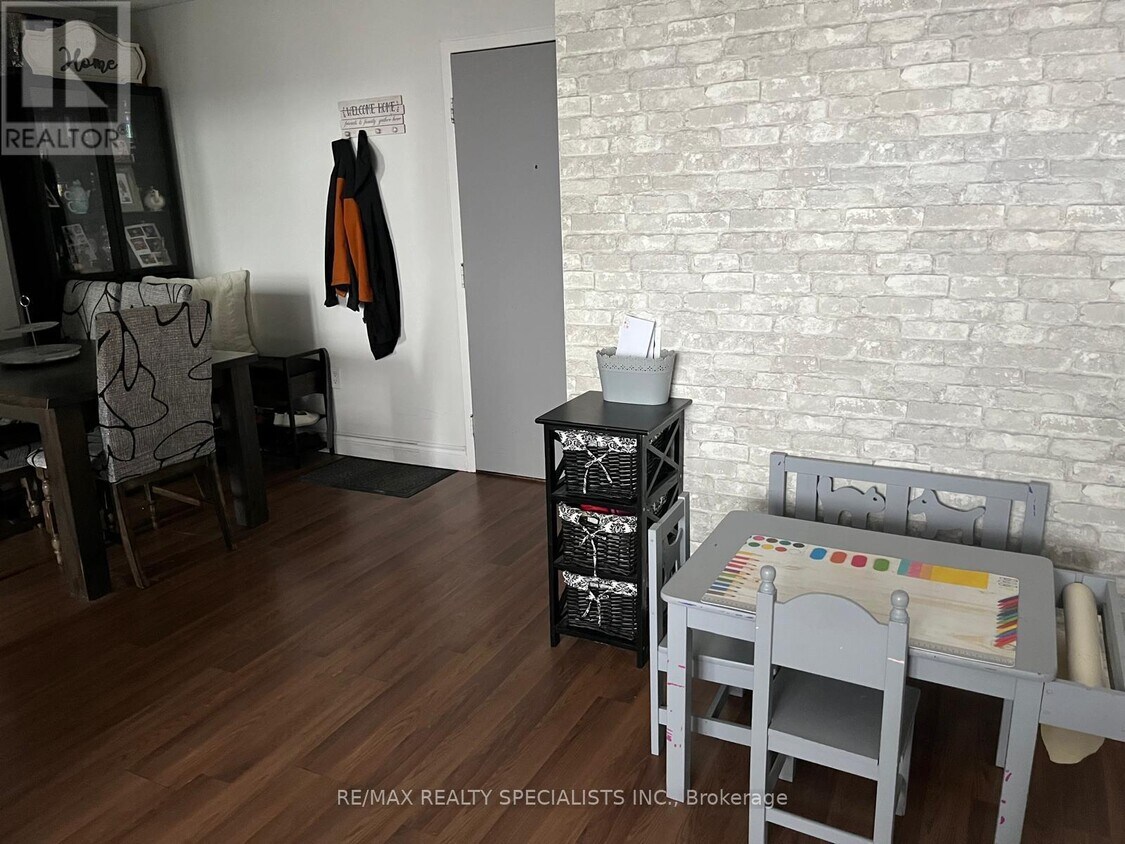 16251625 Bloor St, Mississauga, ON L4X 1S3 House for Rent in