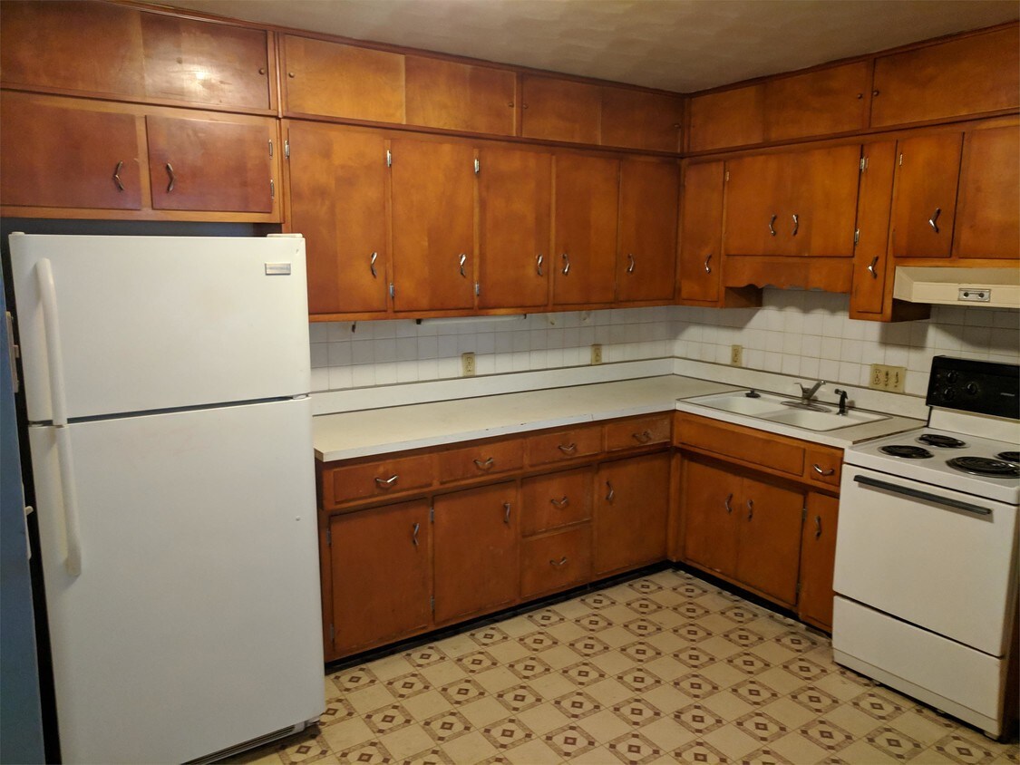 Building Photo - 102 S Calvert St