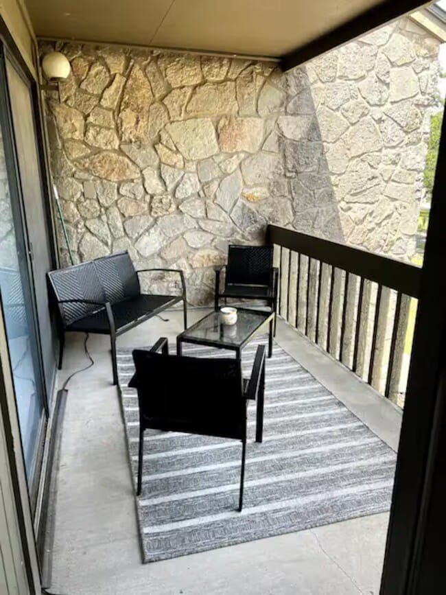 Building Photo - 222 T Bar M Dr