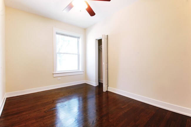 Building Photo - 2 bedroom in Oak Park IL 60302