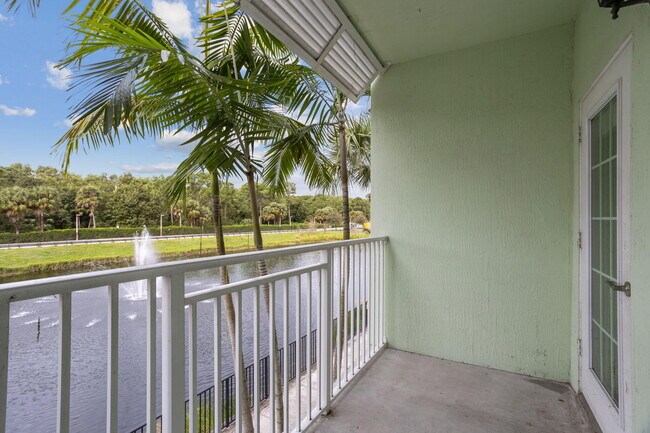 Foto del edificio - 3615 High Ridge Rd