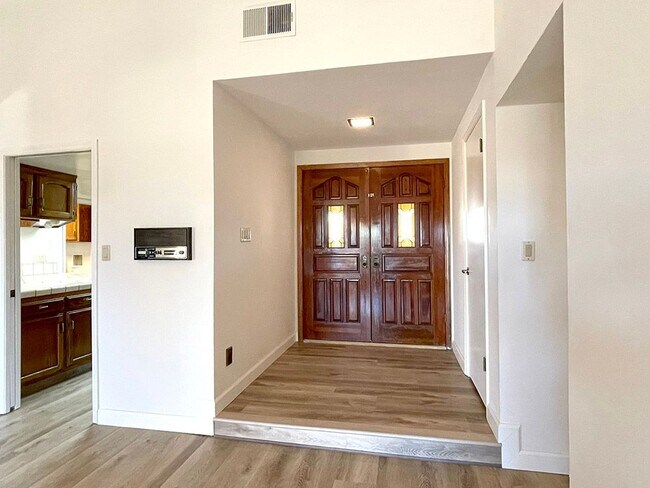 Foto del edificio - 5808 Dorset Dr
