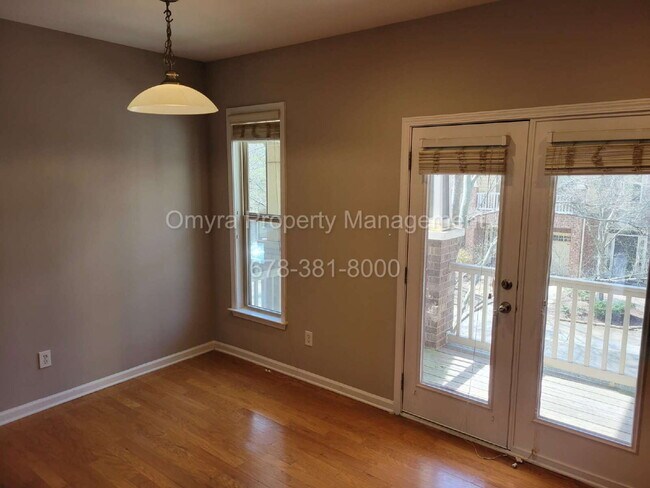 Foto del edificio - Beautiful Townhome steps away from the Beltline!