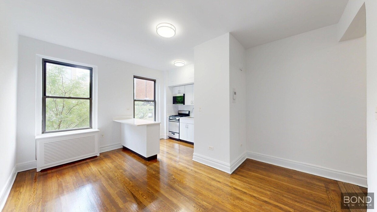 Primary Photo - 71 W 12th St