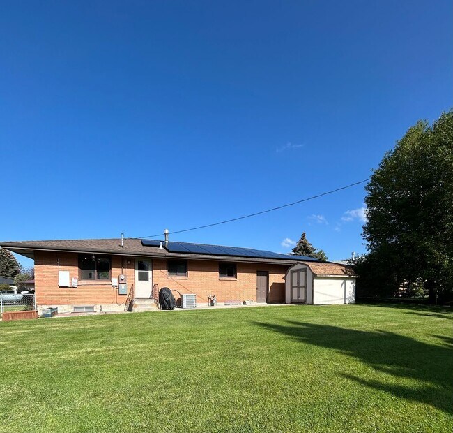 Foto del edificio - 3470 S Hillcrest Dr