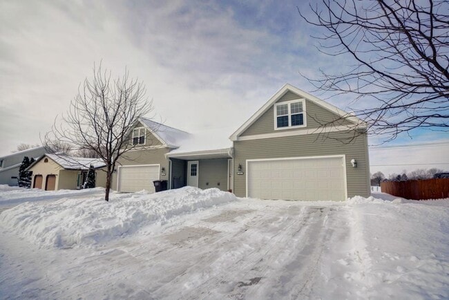 Building Photo - 434 Hanson Rd