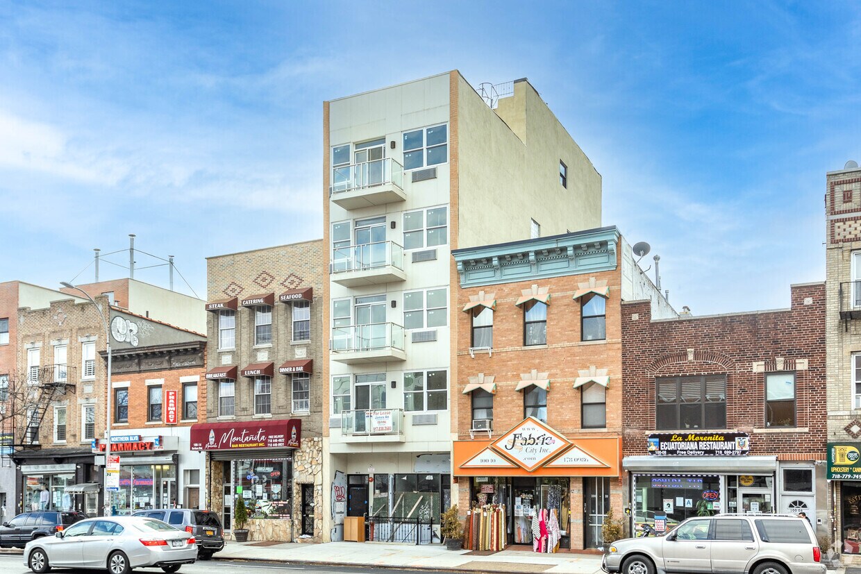 Foto principal - 100-12 Northern Blvd