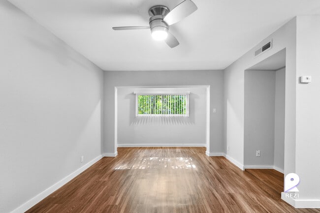 Building Photo - 6707 Berkman Dr