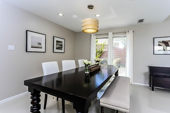 Building Photo - 16351 Craighurst Dr