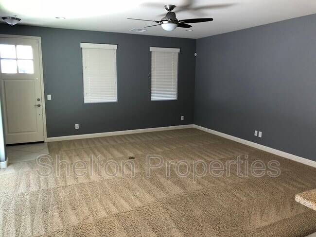 Foto del edificio - 20901 W Maiden Ln