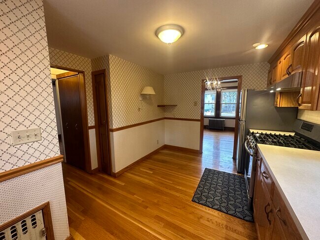 Foto del edificio - 235 Ashcroft Rd
