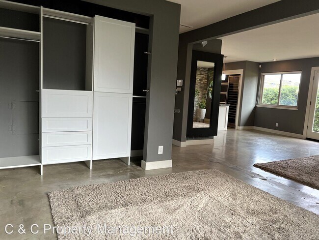 Foto del edificio - 2 br, 1 bath House - 4415 Diamond St. unit 1