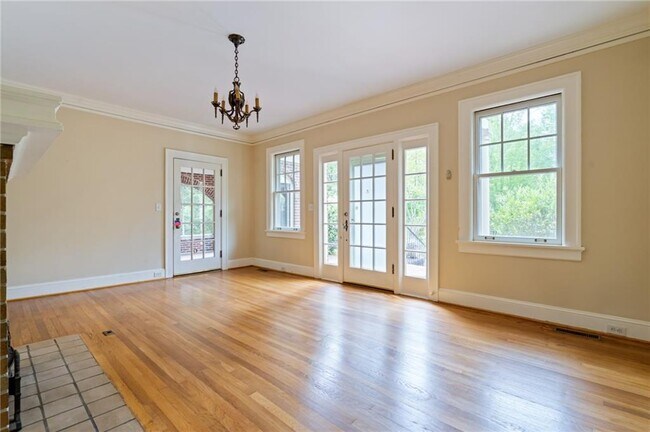 Building Photo - 1460 Cornell Rd NE