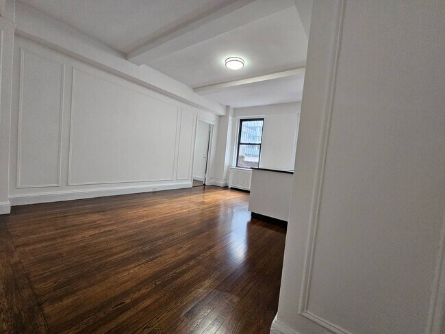 Foto del edificio - 140 E 46th St
