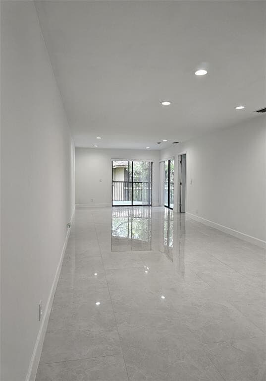 Foto del edificio - 9557 NW 2nd Pl