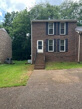 Building Photo - 3195 Trails End Ln