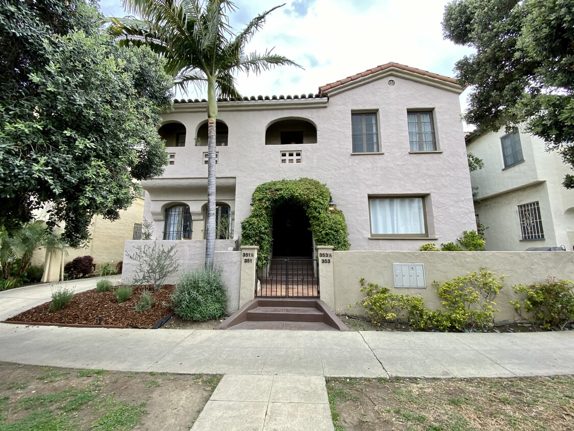 Exterior - 353 N Curson Ave
