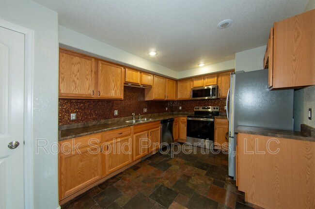 Foto del edificio - 6963 Countryside Ave
