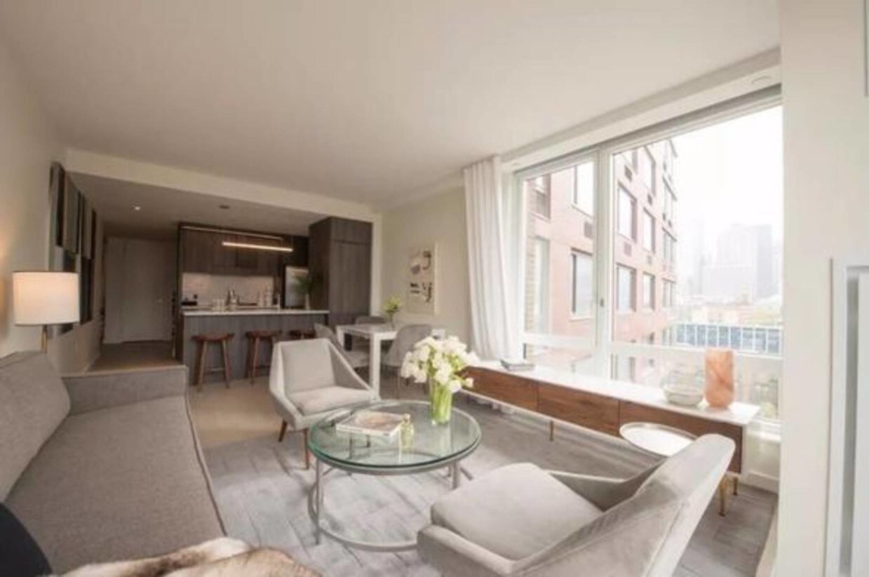 Foto principal - 524-525 W 52nd St