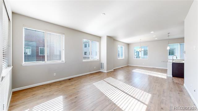 Foto del edificio - 4120 E Warren Ave