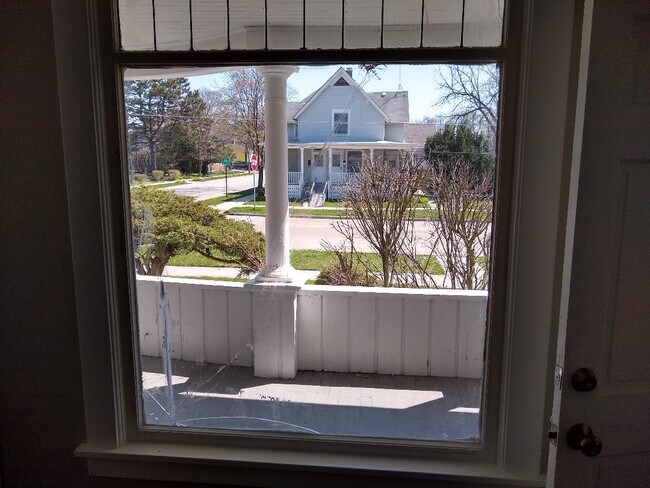 Foto del edificio - 472 N Spring St
