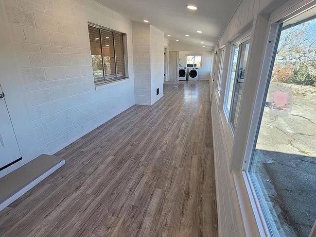 Building Photo - 36745 Vista Del Lago St