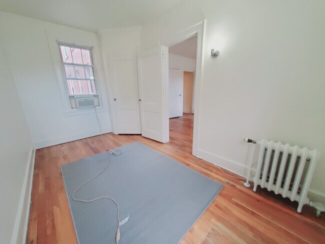 Foto del edificio - 639 Summer St