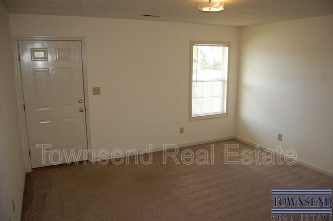 Building Photo - 113 Centipede Ln