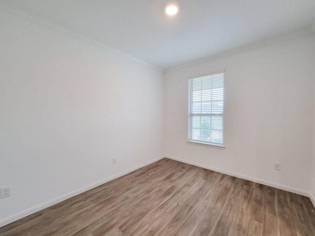 Building Photo - Beautiful brand-new construction with exceptional lake view in a new master planned community in ...