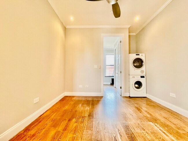 Living 2 - 44 Avenue B