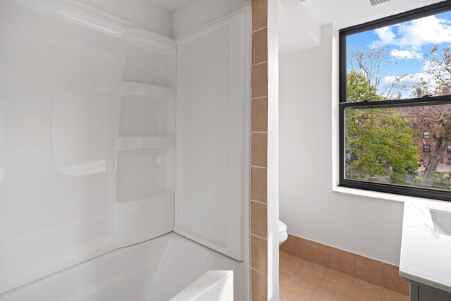Foto del edificio - Van Dyke Village Apartments
