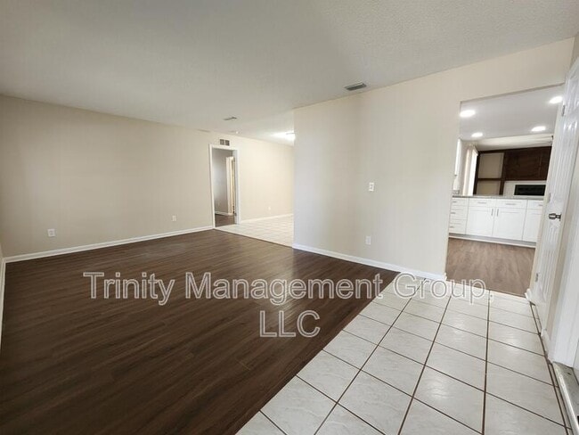 Building Photo - 17531 Brandywine Dr