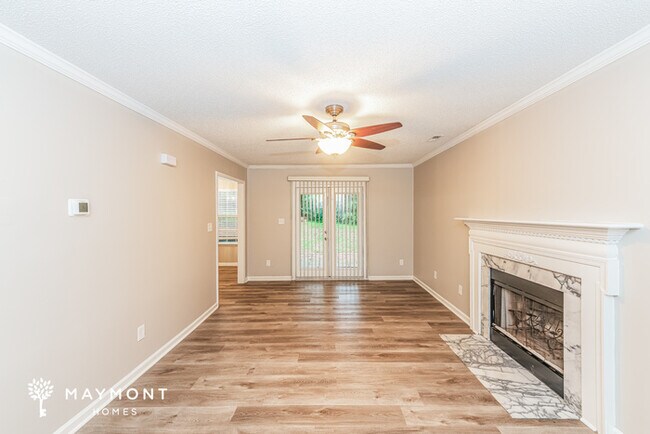 Foto del edificio - 300 Beech Hill Ct