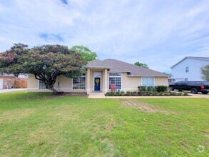 Building Photo - 3808 Saber Tooth Cir