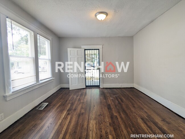 Foto del edificio - Charming 3 Bedroom 1 Bath In Memphis Avail...