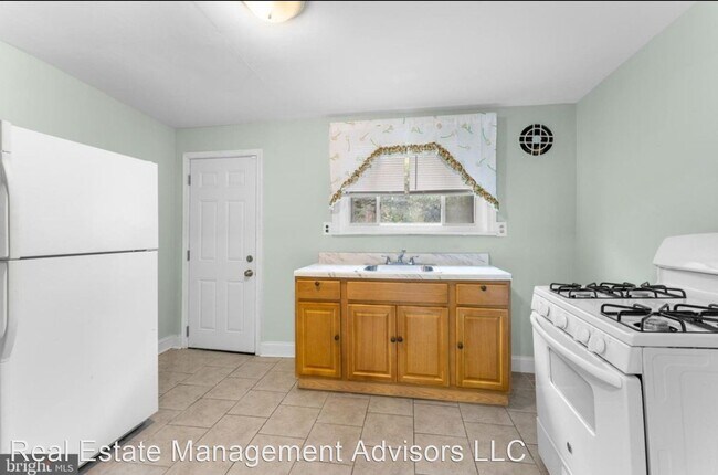 Building Photo - 2 br, 1 bath House - 2041 Dennie Street