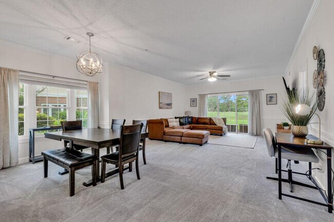 Foto del edificio - 4815 Orchid Way