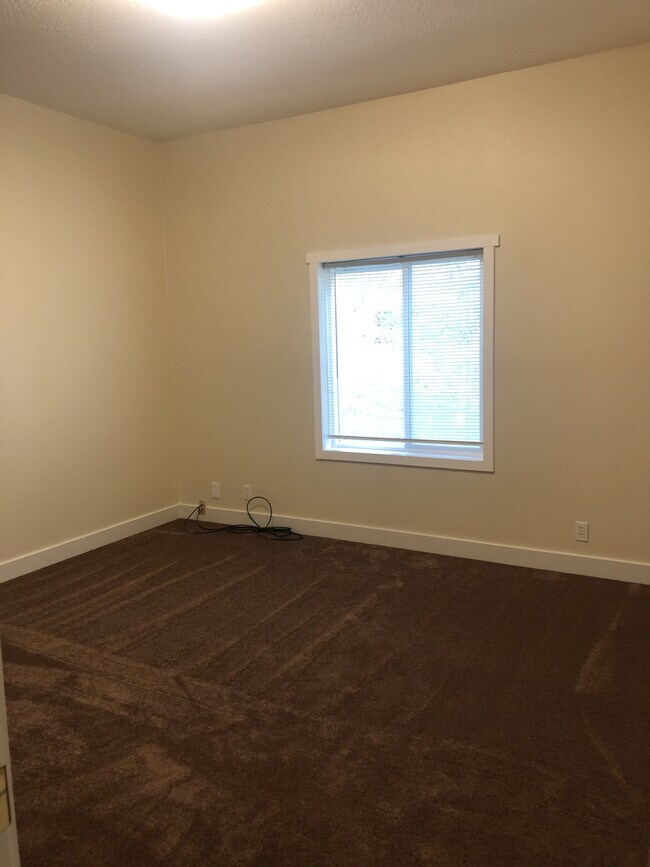 Building Photo - 30169 BERLIN RD - Rented