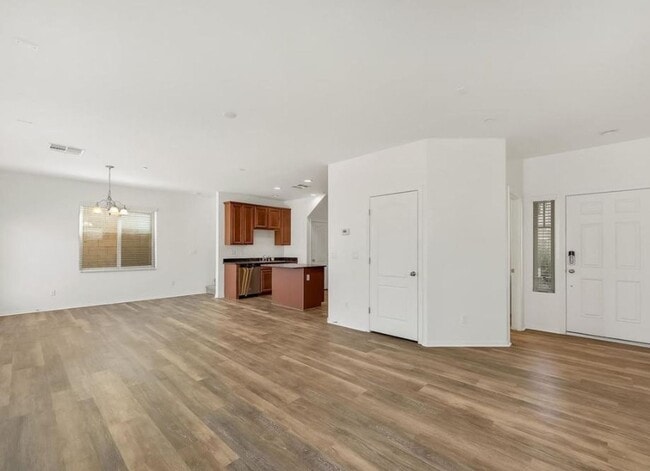 Foto del edificio - Upgraded Two-Story Home in Desirable Hende...