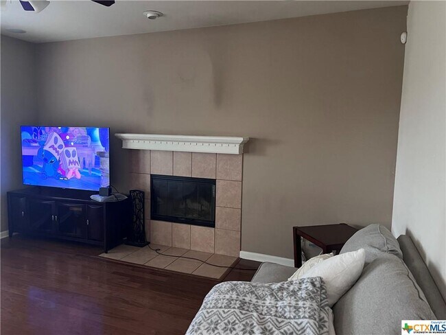 Building Photo - 568 Stonebrook Dr