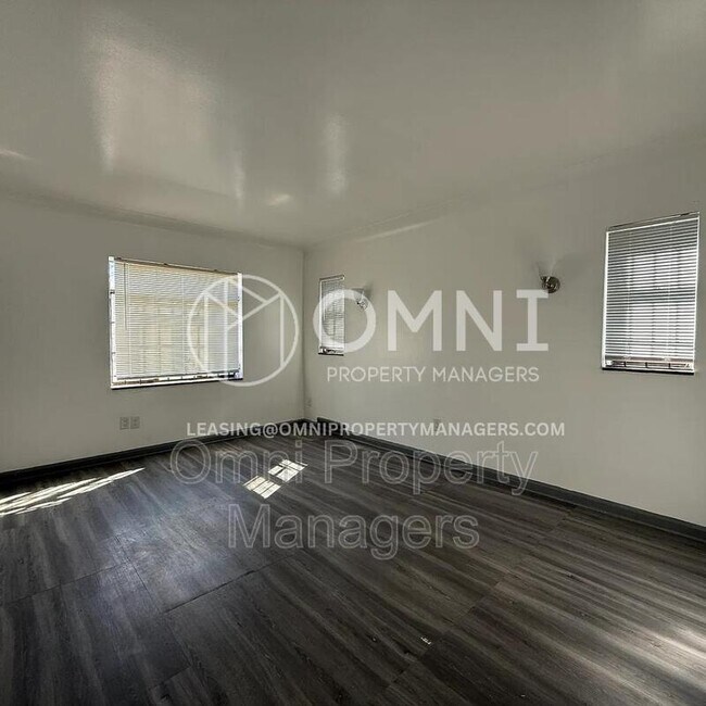 Foto del edificio - 9747 Somerset Ave