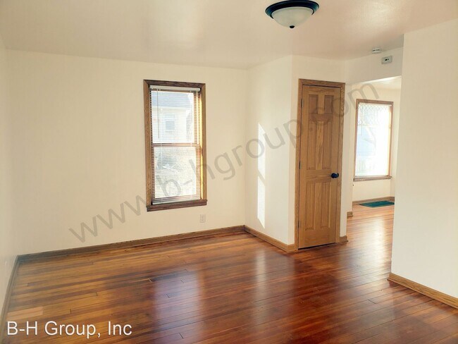 Building Photo - 2 br, 1 bath House - 514 Washington Rd