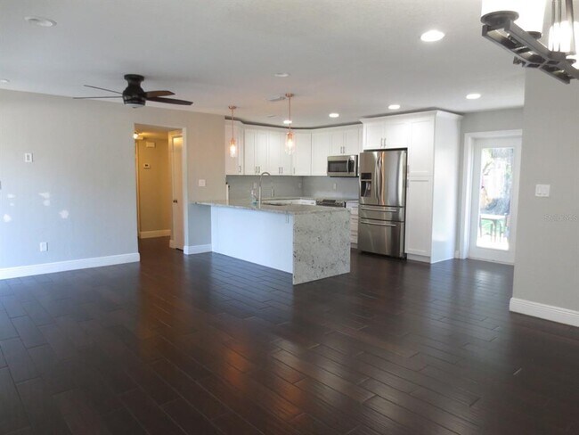 Foto del edificio - 3304 W Wallace Ave