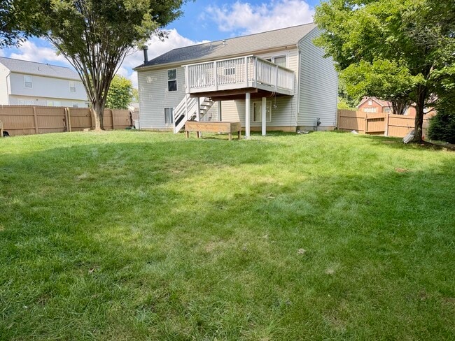 Building Photo - 2715 Shamu Dr