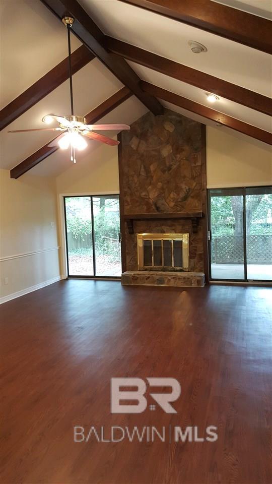 Foto del edificio - 112 Wildwood Dr