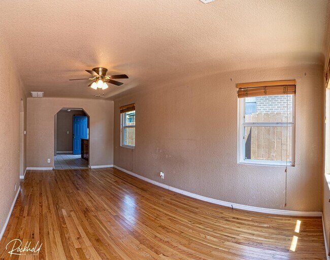 Building Photo - 1689 Moline St