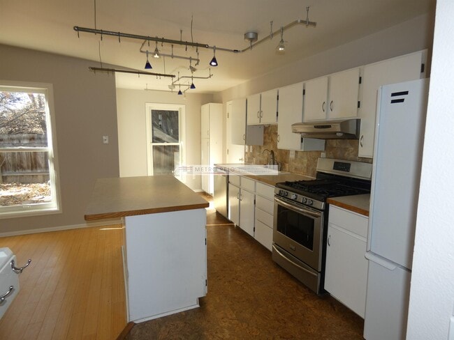 Building Photo - 7576 Matai Ct