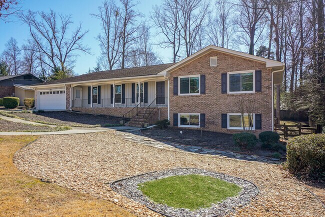 Foto del edificio - 4981 Hidden Branches Dr